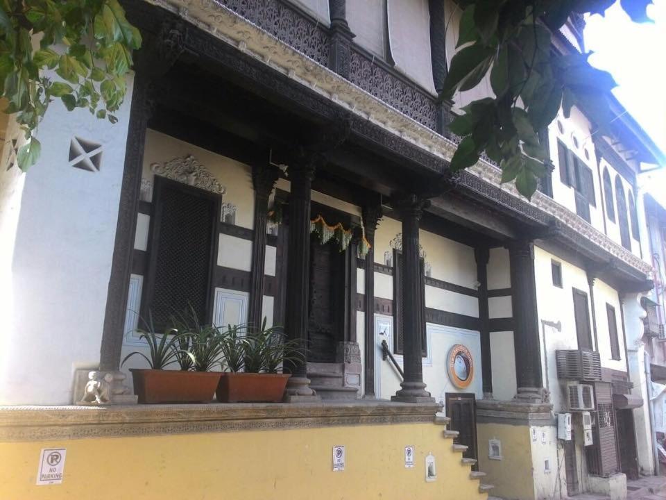 Bed and Breakfast Deewanji Ni Haveli Ahmedabad Exterior foto